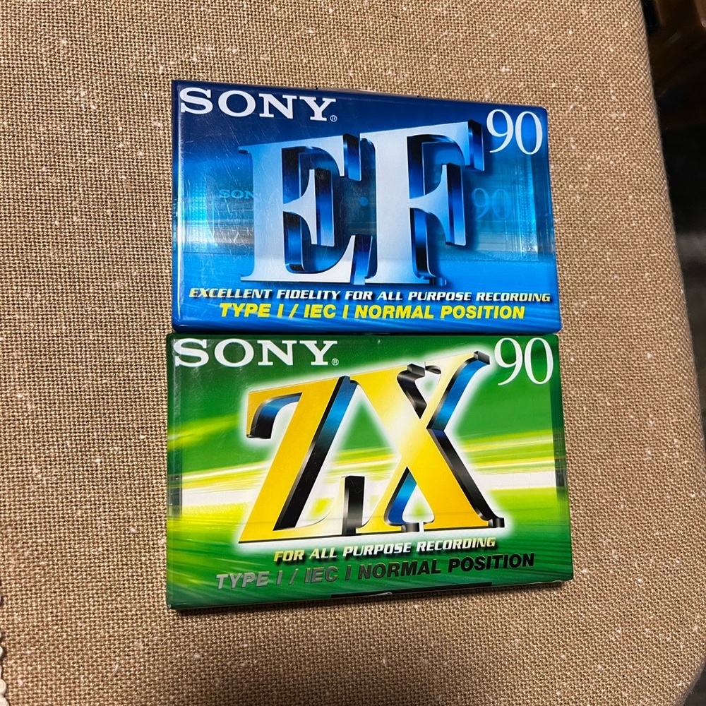 2 SONY cassette blank tapes